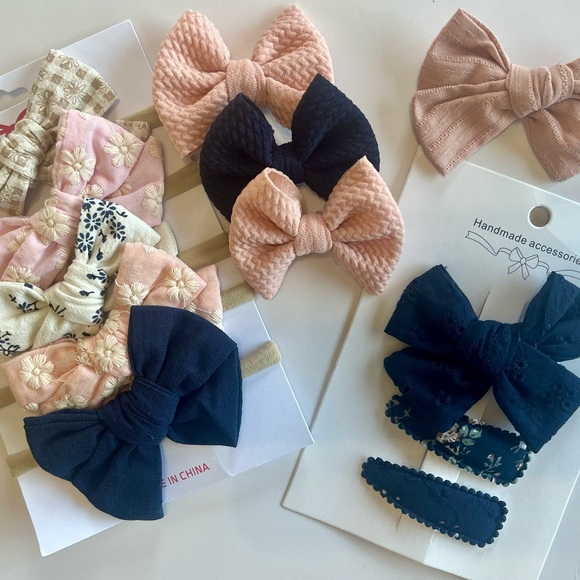 Baby Toddler Hair Accessory Bundle Nylon Headbands Mini Piggy Bows Snap Clips - Picture 1 of 1
